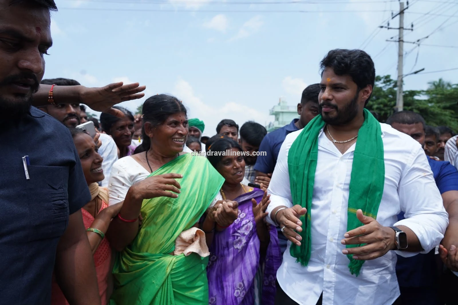 ನಿಖಿಲ್ ಕುಮಾರಸ್ವಾಮಿ ನೇತೃತ್ವದಲ್ಲಿ 'ರೈತ ಸ್ವಾಭಿಮಾನ ಪಾದಯಾತ್ರೆಗೆ ಚಾಲನೆ':
