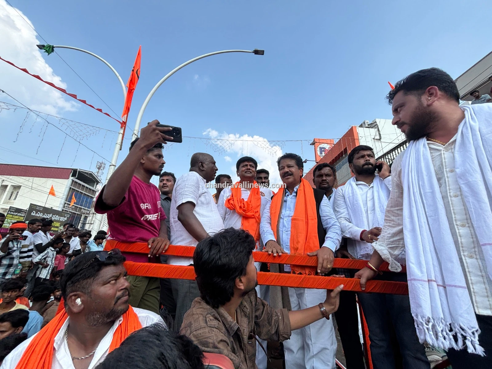 ಚಿತ್ರದುರ್ಗದಲ್ಲಿ ವಿಜೃಂಭಣೆಯ ಹಿಂದೂ ಮಹಾಗಣಪತಿ ಶೋಭಾಯಾತ್ರೆ: ಸಚಿವ ಟಿ.ರಘುಮೂರ್ತಿ ಅವರಿಂದ ವಿಶೇಷ ಪೂಜೆ