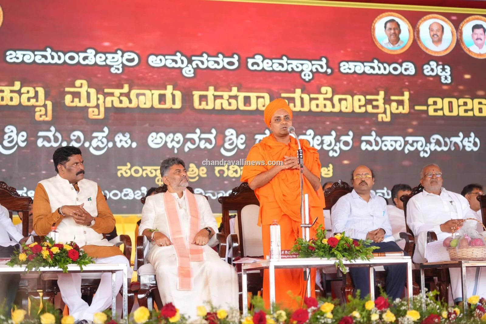 'ಮೈಸೂರು ದಸರಾ ಧರೆಯ ಹಬ್ಬವಾಗಿ ಹರಿದು ಬಂದಿದೆ' – ಶ್ರೀ ಅಭಿನವ ಗವಿಸಿದ್ದೇಶ್ವರ ಮಹಾಸ್ವಾಮೀಜಿ