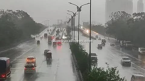 ಕರ್ನಾಟಕದಲ್ಲಿ ಗುಡುಗು-ಮಿಂಚು ಸಹಿತ ಮಳೆ  